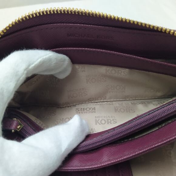 Michael Kors Purple Leather Zip Around Credit Card Wallet - Picture 14 of 16